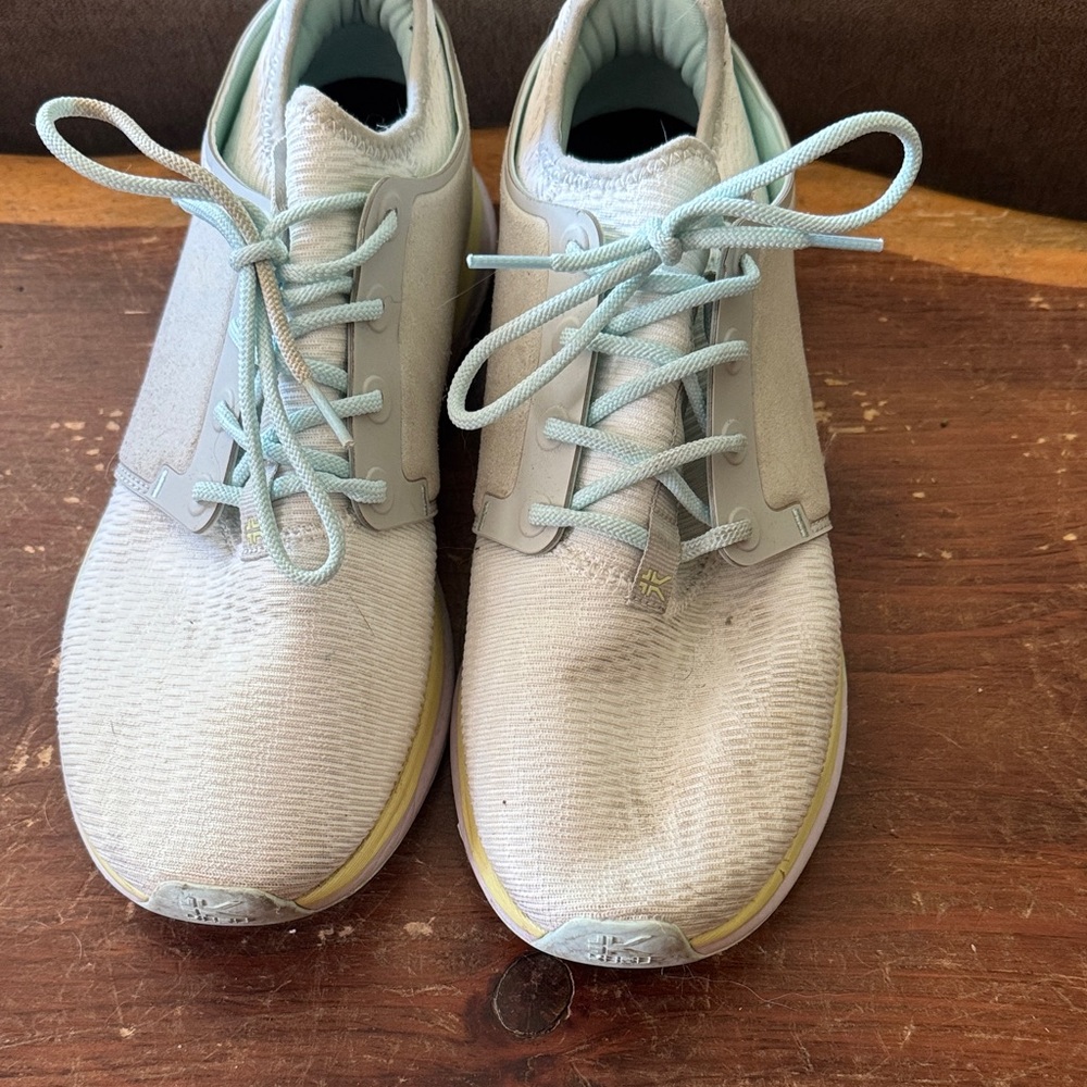 KURU Women's Athletic Shoes - Light Gray and Mint